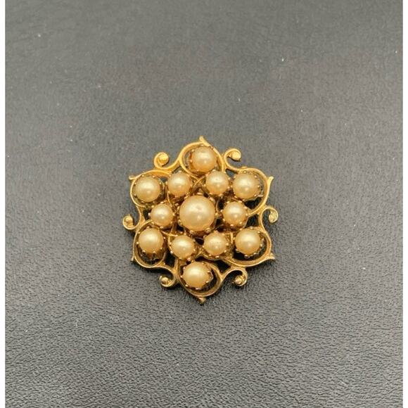 Vintage Dainty Gold Tone & Faux Champagne Pearl Scatter Pin Brooch - Picture 1 of 4